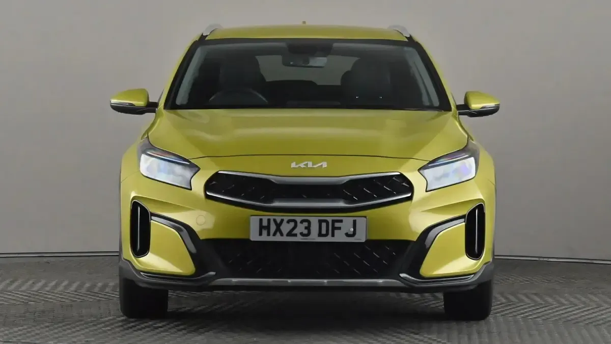 Used Kia XCeed 139 HP (102 kW) 2023 Yellow SUV