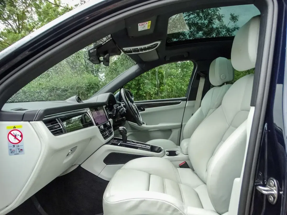 Used Porsche Macan 265 HP (194 kW) 2022 Blue SUV