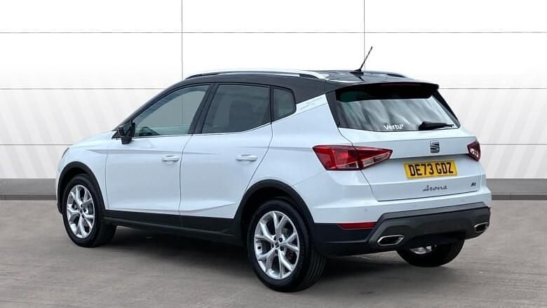 Used Seat Arona FR 110 HP (80 kW) 2023 White SUV