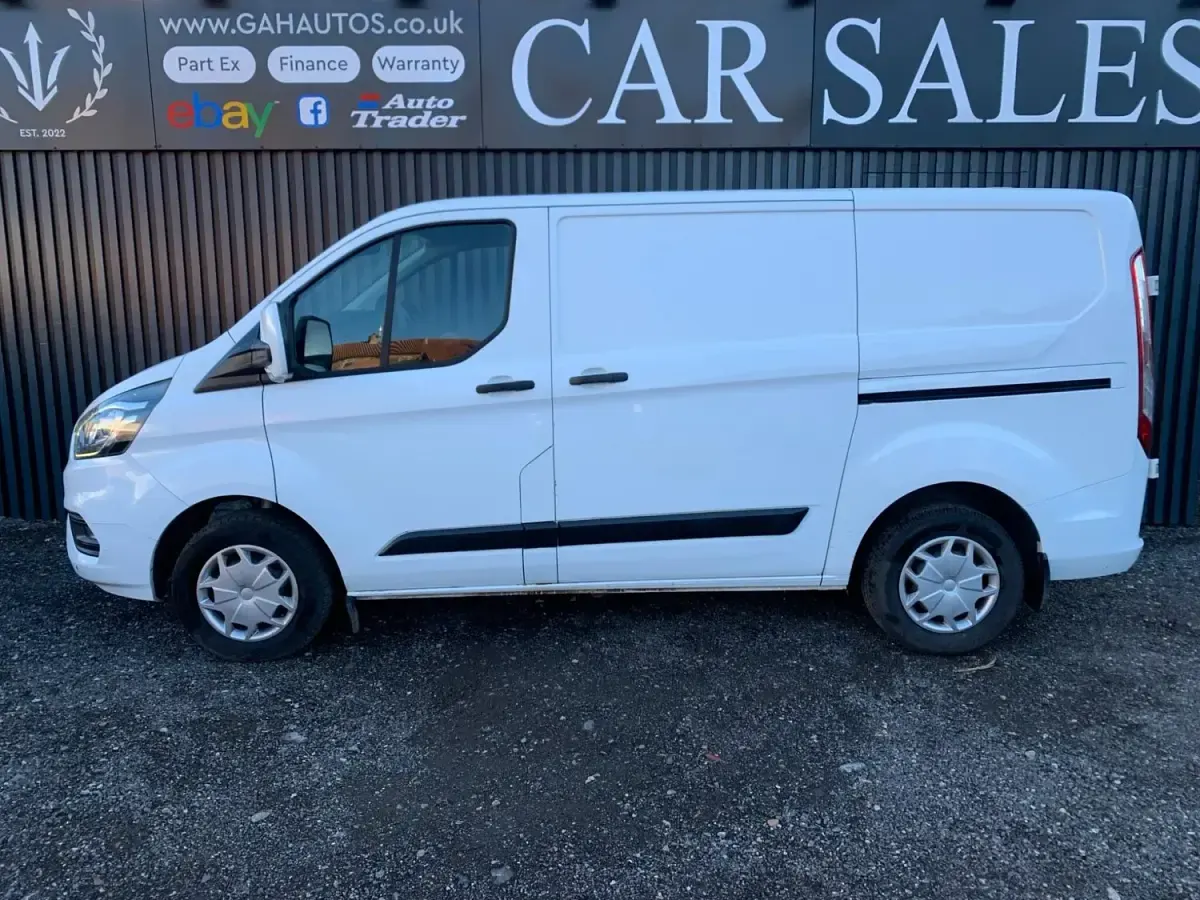 Used Ford Transit Custom Trend 105 HP (77 kW) 2019 White Van
