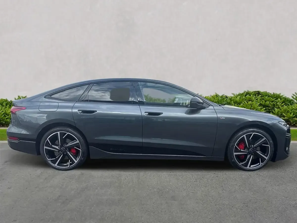 Używany Audi A6 e-tron Performance 269 kW (367 KM) 2025 Szary Hatchback