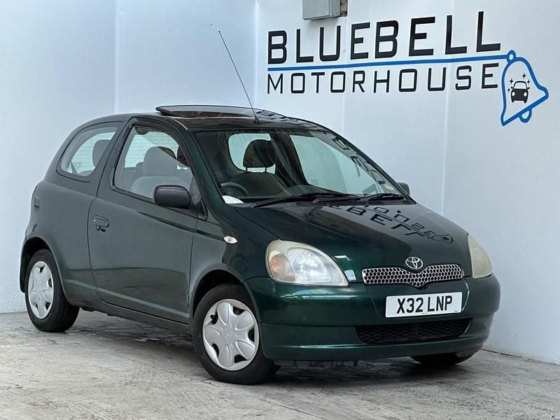 Used Toyota Yaris 2000 Green Hatchback