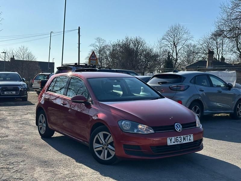 Begagnad VW Golf VII SE 2013 Röd Halvkombi