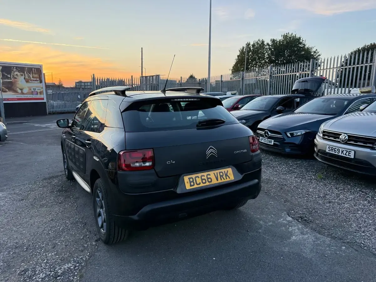Used Citroën C4 Cactus Feel 2017 Black Hatchback