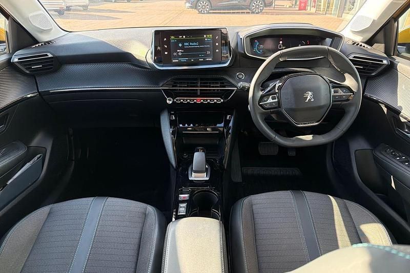 Used Peugeot e-208 Allure Premium 100 kW (136 HP) 2021 Yellow Hatchback