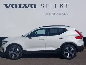New Volvo XC40 Plus 163 HP (119 kW) 2025 White SUV
