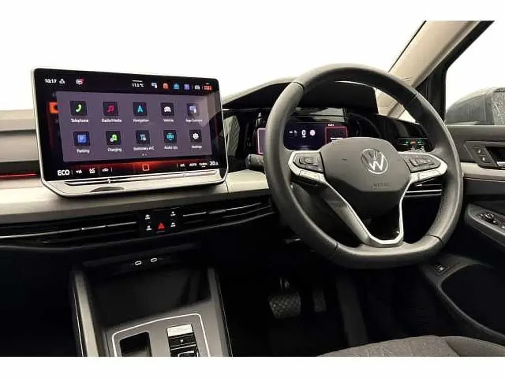 Used VW Golf VIII 204 HP (150 kW) 2025