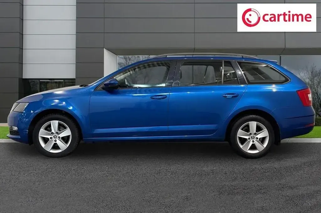 Używany Skoda Octavia SE 150 KM (110 kW) 2019 Niebieski Kombi