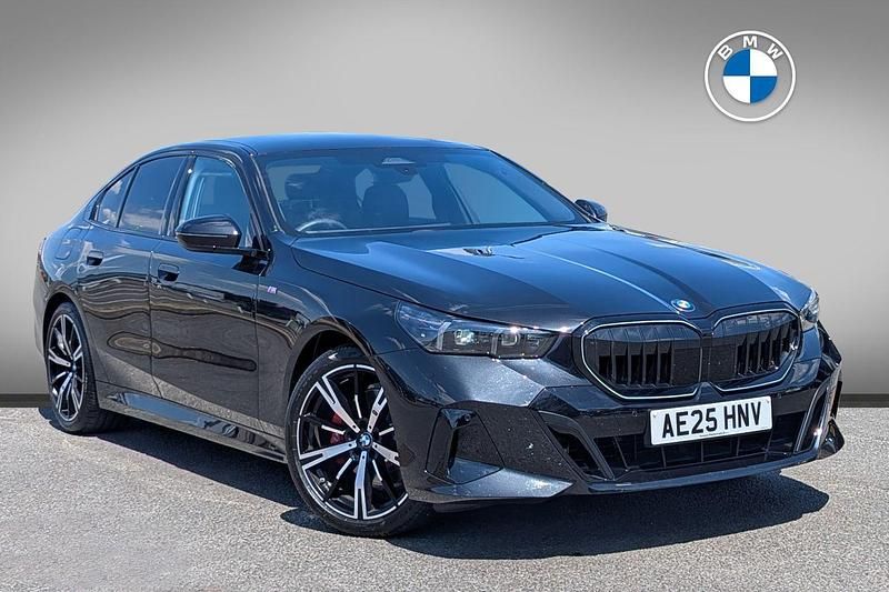 Black Used 2025 BMW 520 M Sport | £41,088 (Good price) - Image 1/4