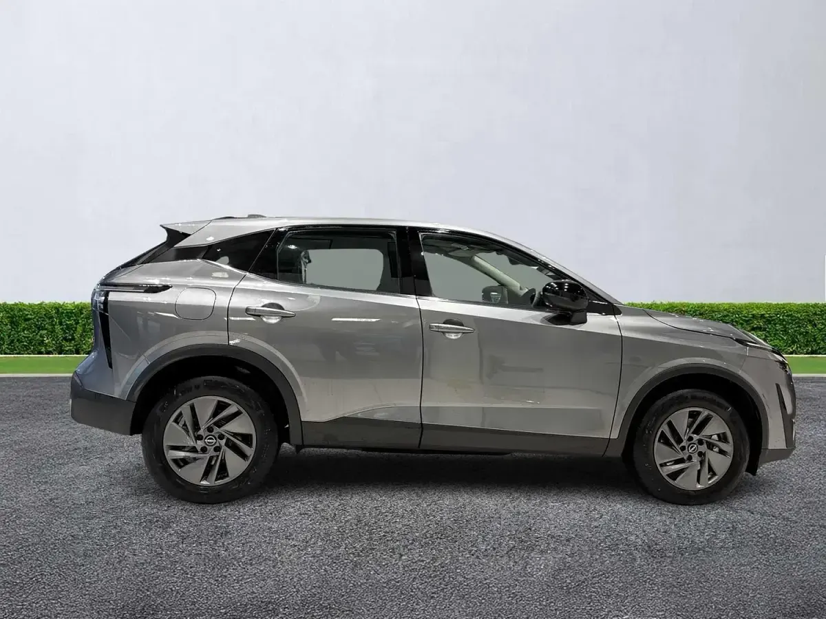 Used Nissan Qashqai Acenta Premium 205 HP (150 kW) 2026 Grey SUV