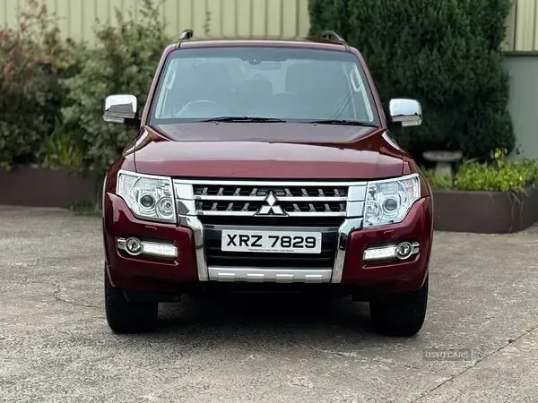 Used Mitsubishi Shogun Warrior 187 HP (137 kW) 2018 Red SUV