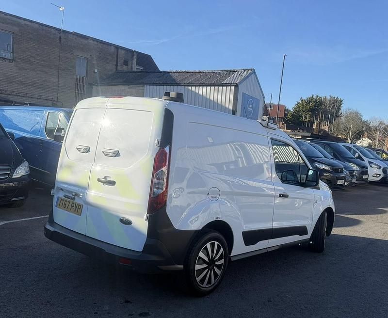 Used Ford Transit Connect 100 HP (73 kW) 2017 White MPV