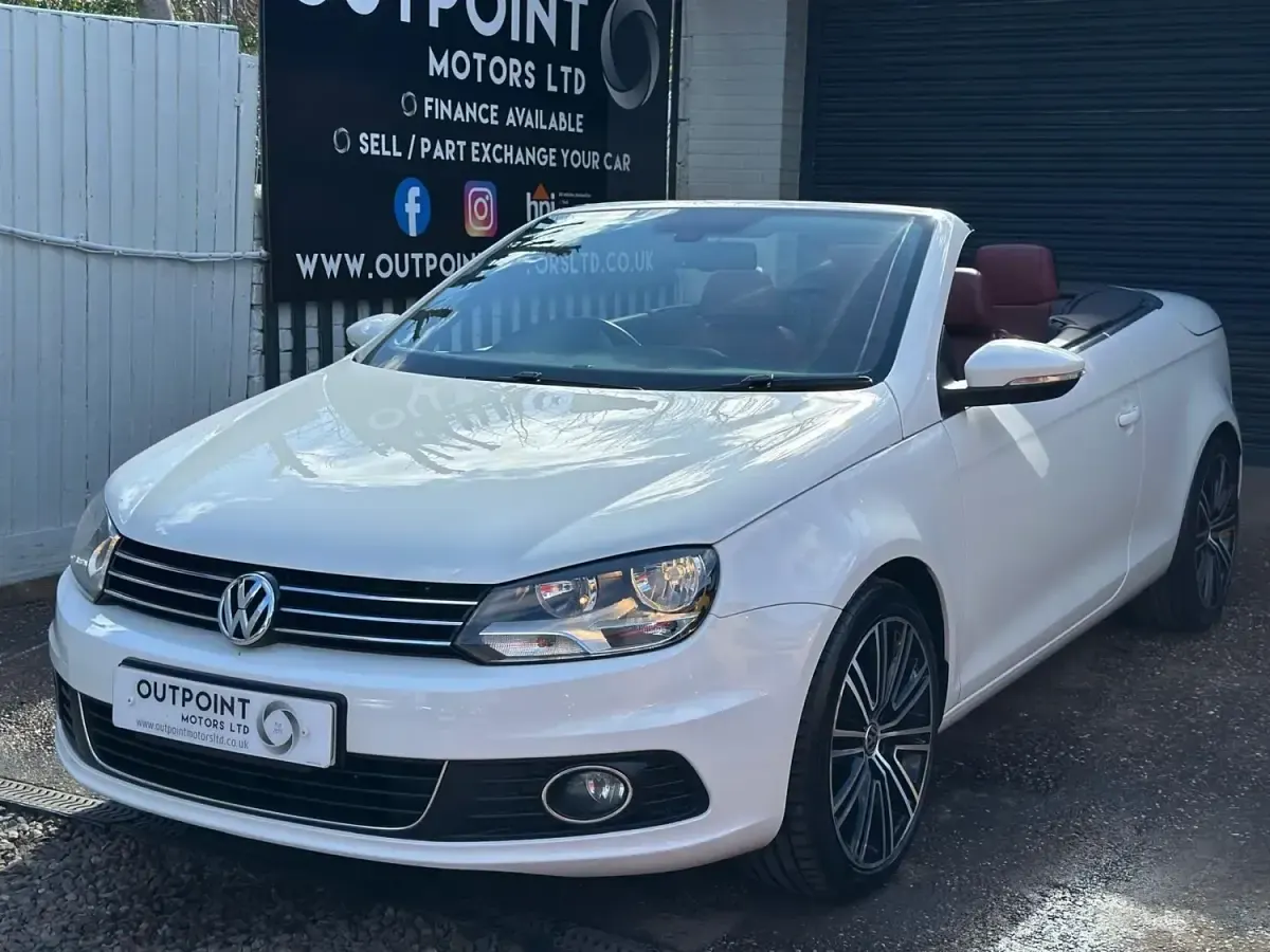 Begagnad VW Eos Sportline 140 HK (102 kW) 2011 Vit Cab