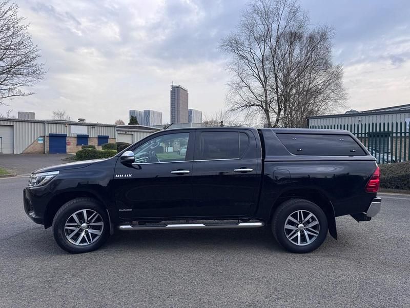 Used Toyota HiLux 2017 Black Pickup