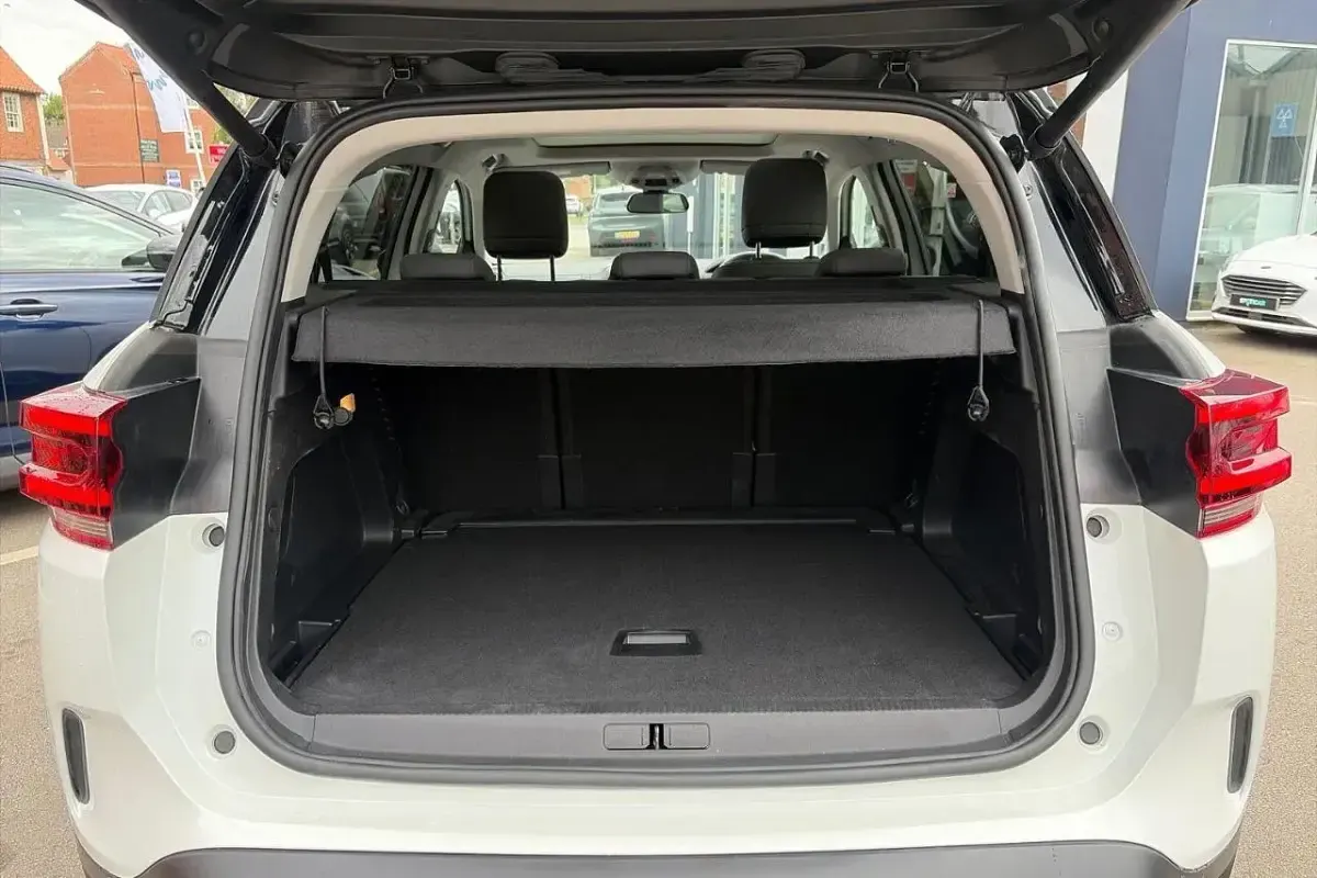 Used Citroën C5 Aircross PureTech 128 HP (94 kW) 2023 White SUV