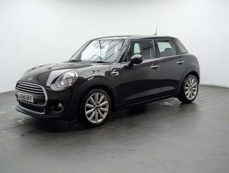 Usado Mini Cooper Hatch 136 HP (100 kW) 2016 Castanho Citadino