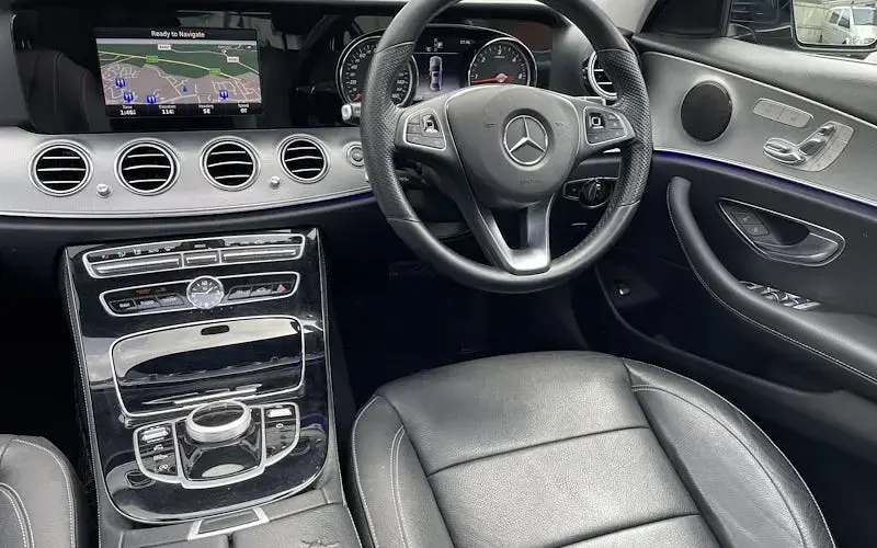 Used Mercedes E220 Premium 194 HP (142 kW) 2019 Sedan