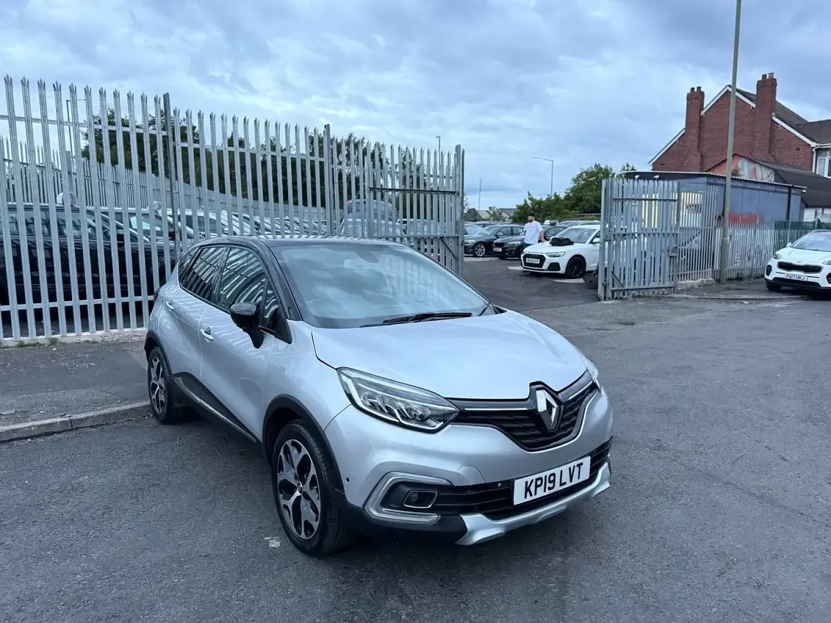 Used Renault Captur GT-Line 90 HP (66 kW) 2019 Silver SUV