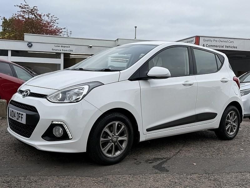 White Used 2014 Hyundai i10 Premium Hatchback | £6,299 (Fair price) - Image 1/4
