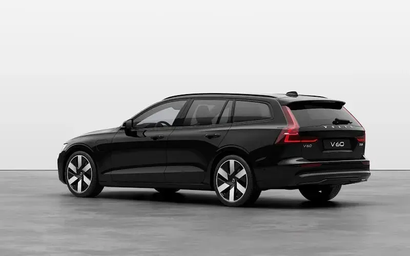 New Volvo V60 Plus 334 HP (245 kW) 2026 Onyx black Estate