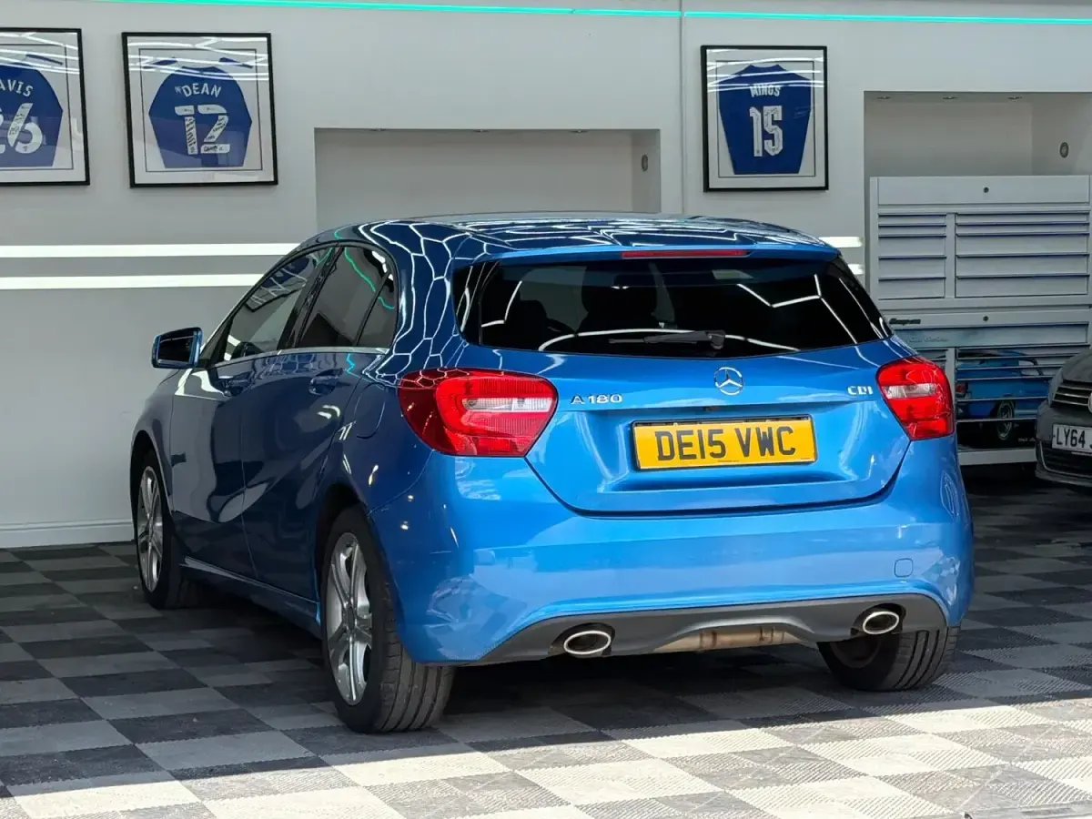 Used Mercedes A180 Sport Edition 109 HP (80 kW) 2015 Blue Hatchback