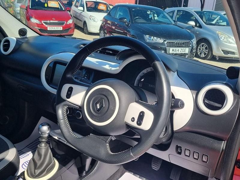 Używany Renault Twingo Dynamique 2015 Czerwony Hatchback