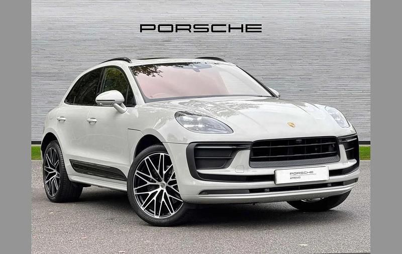 Grey Used 2024 Porsche Macan SUV | £64,950 (Fair price) - Image 1/3