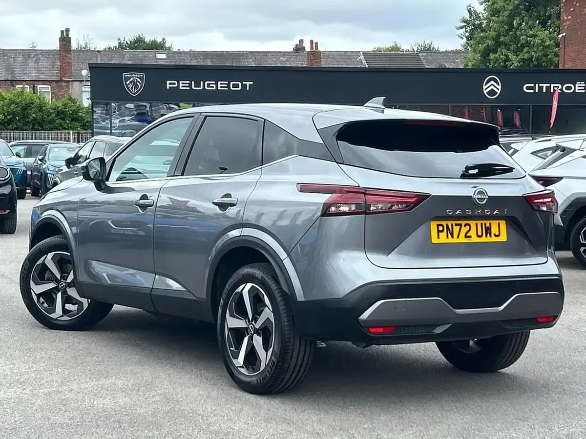 Used Nissan Qashqai N-Connecta 158 HP (116 kW) 2022 Grey SUV