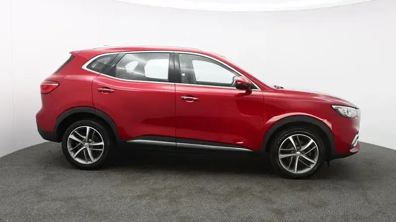 Used MG HS Excite 162 HP (119 kW) 2023 Red SUV