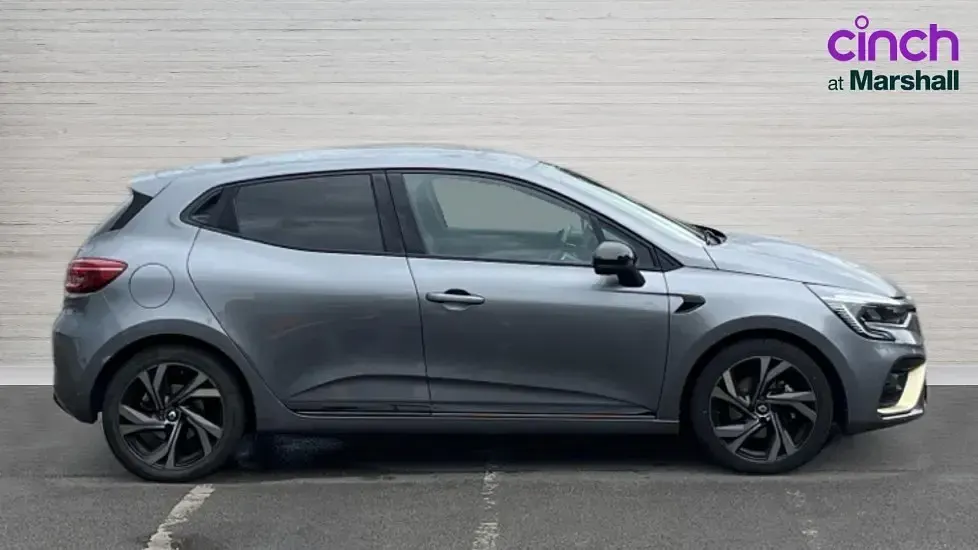 Used Renault Clio Engineered 145 HP (106 kW) 2023 Grey Hatchback