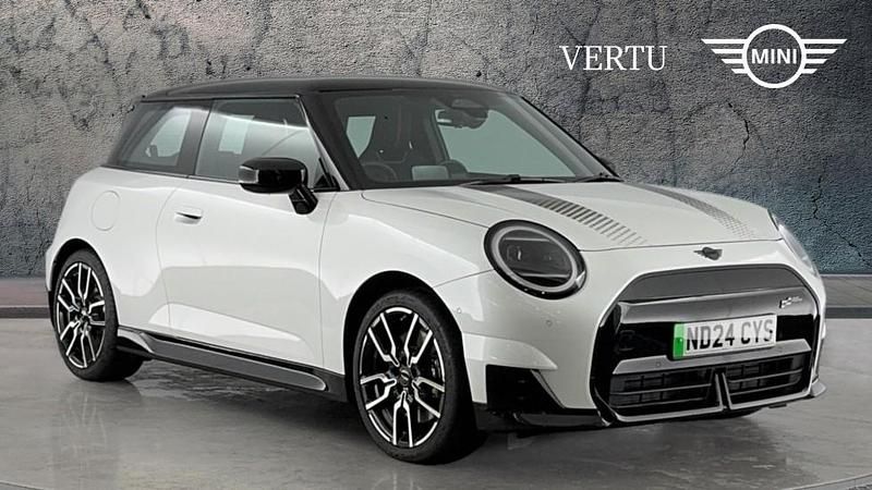 White Used 2024 Mini Cooper SE Hatch Hatchback | £26,411 - Image 1/4
