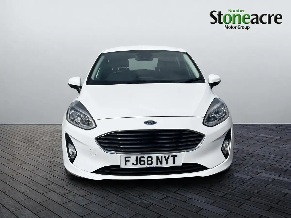 Used Ford Fiesta Zetec 2018 White Hatchback