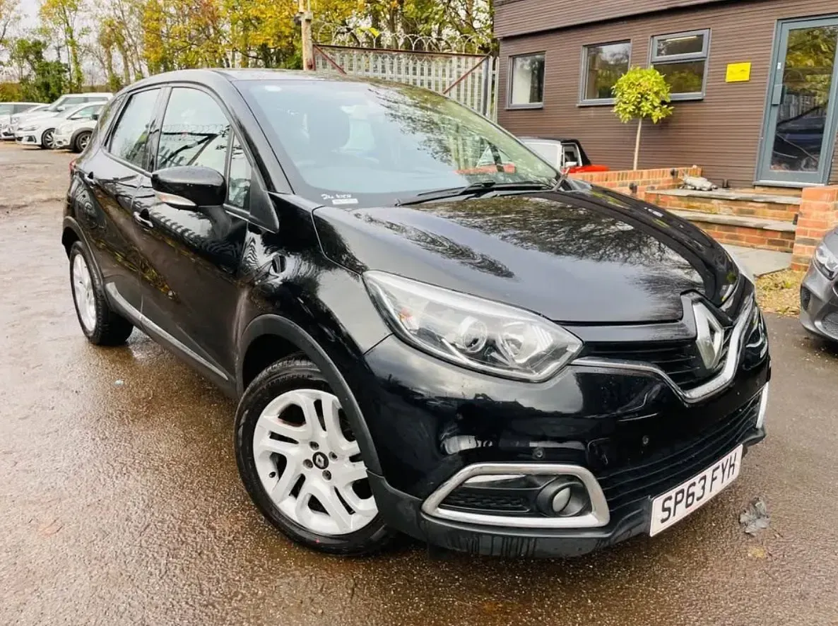Second-hand Renault Captur Dynamique 90 CP (66 kW) 2013 Negru SUV