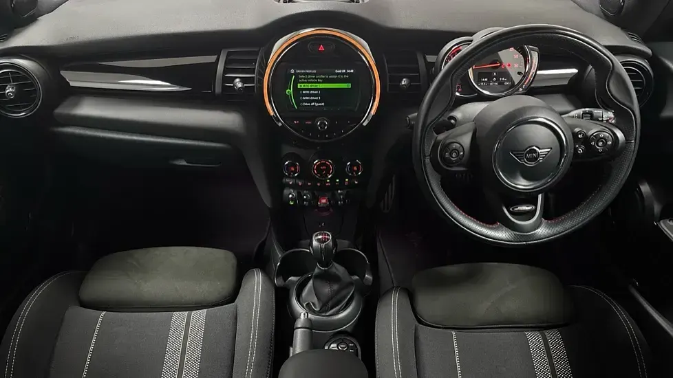 Used Mini Cooper S Sport 192 HP (141 kW) 2019 Blue Hatchback
