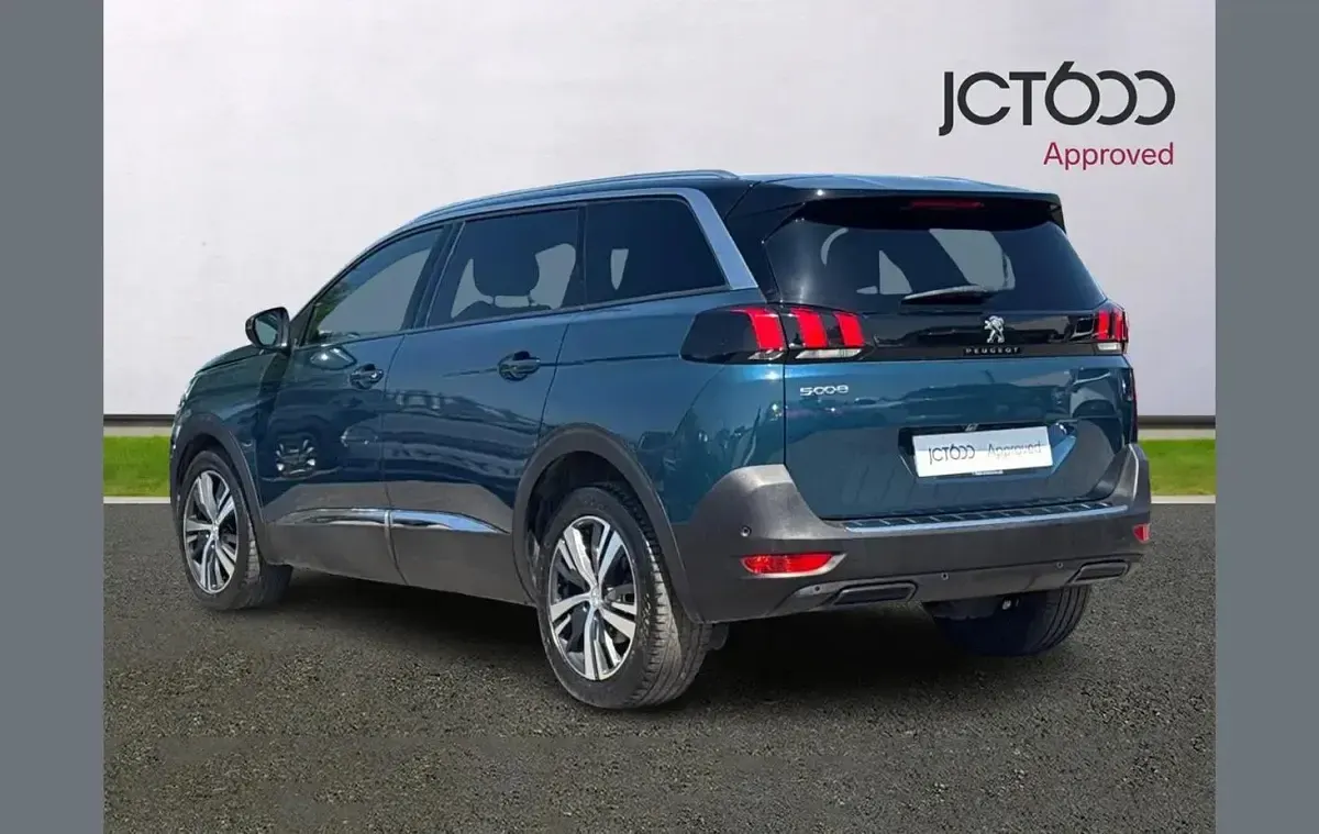 Used Peugeot 5008 Active+ 130 HP (95 kW) 2023 Blue SUV