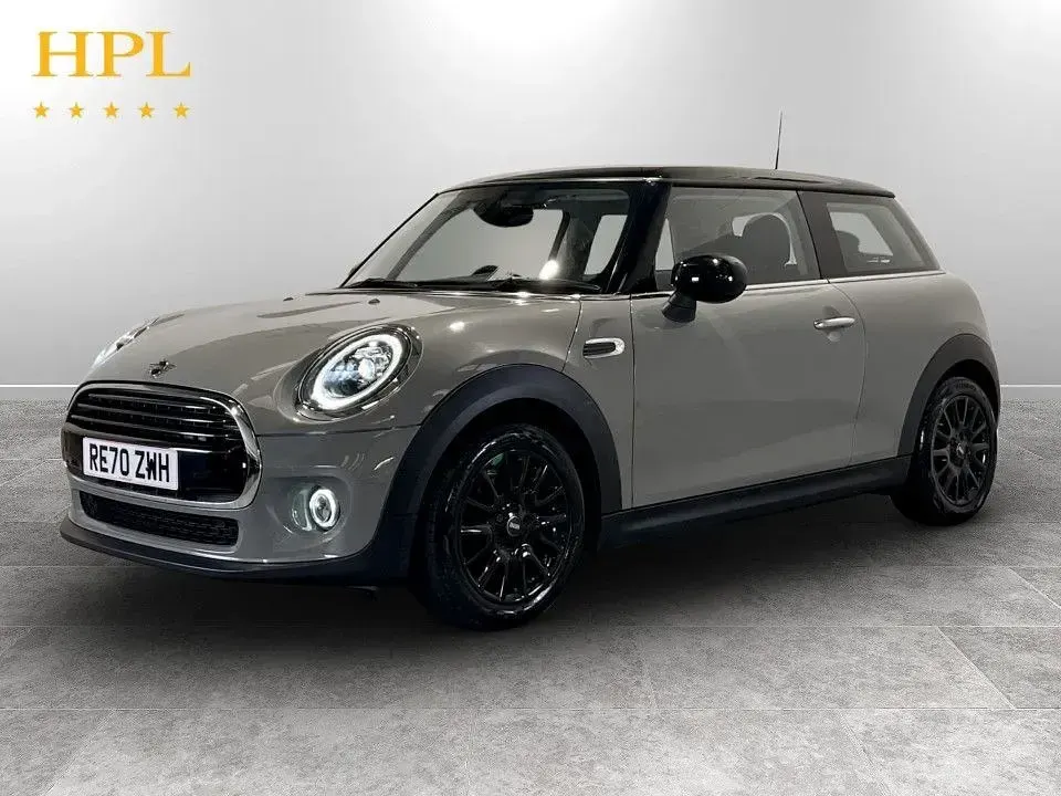 Usado Mini Cooper Classic 136 HP (100 kW) 2020 Cinzento Citadino