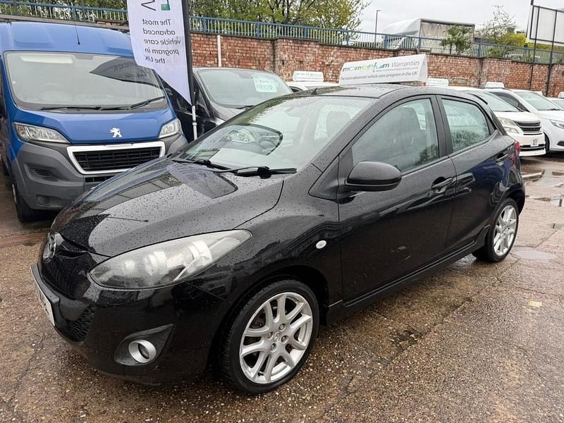 Begagnad Mazda 2 Inclusive 102 HK (75 kW) 2011 Svart Halvkombi