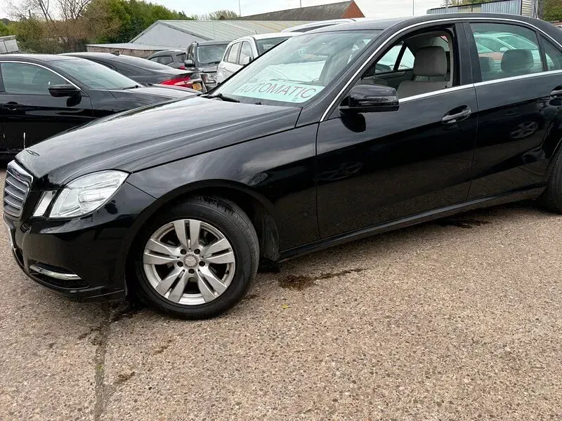 Used Mercedes E220 SE 170 HP (125 kW) 2013 Black Sedan