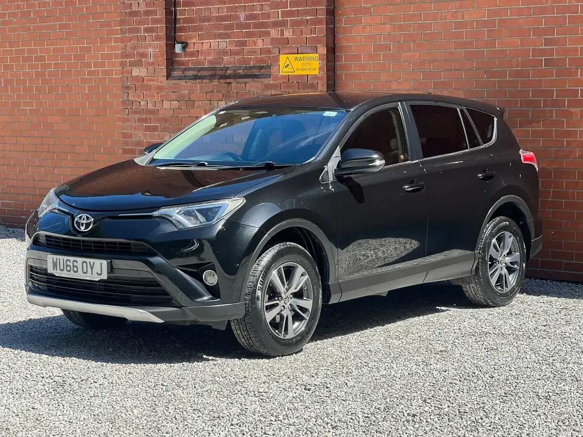 Used Toyota RAV4 Business Edition 143 HP (105 kW) 2016 Black SUV
