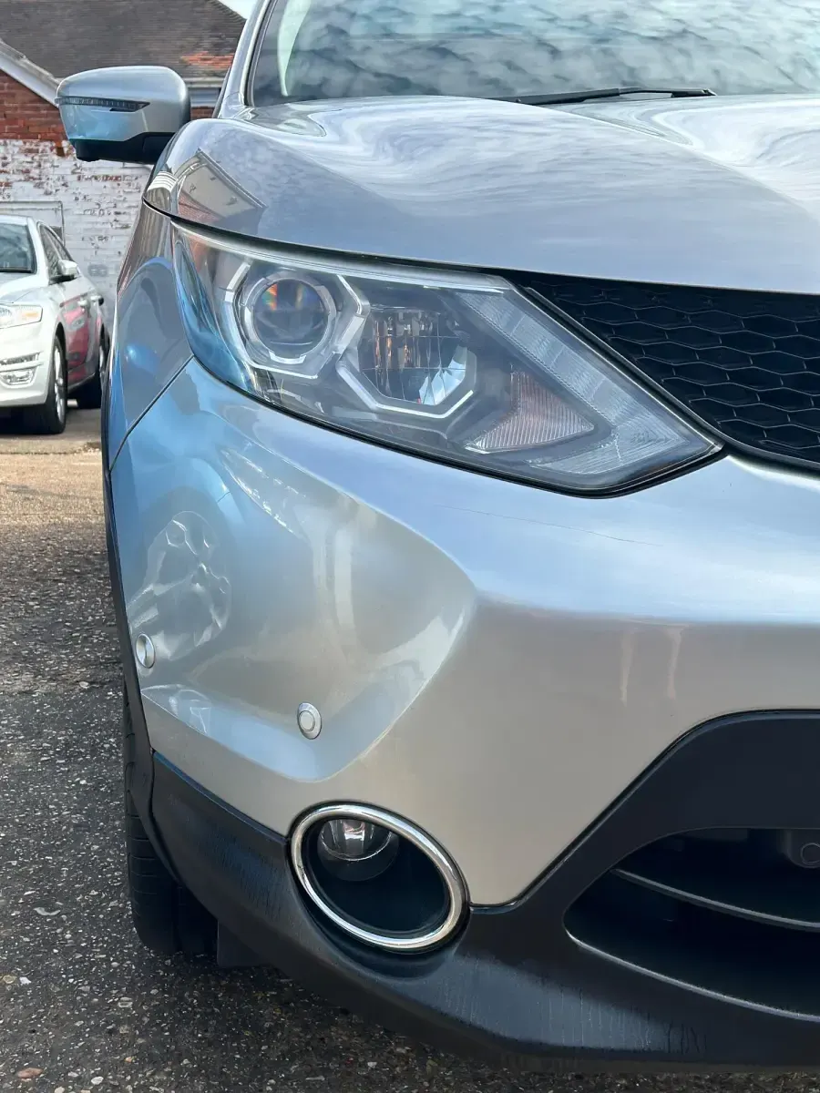 Used Nissan Qashqai Tekna 115 HP (84 kW) 2016 Silver SUV