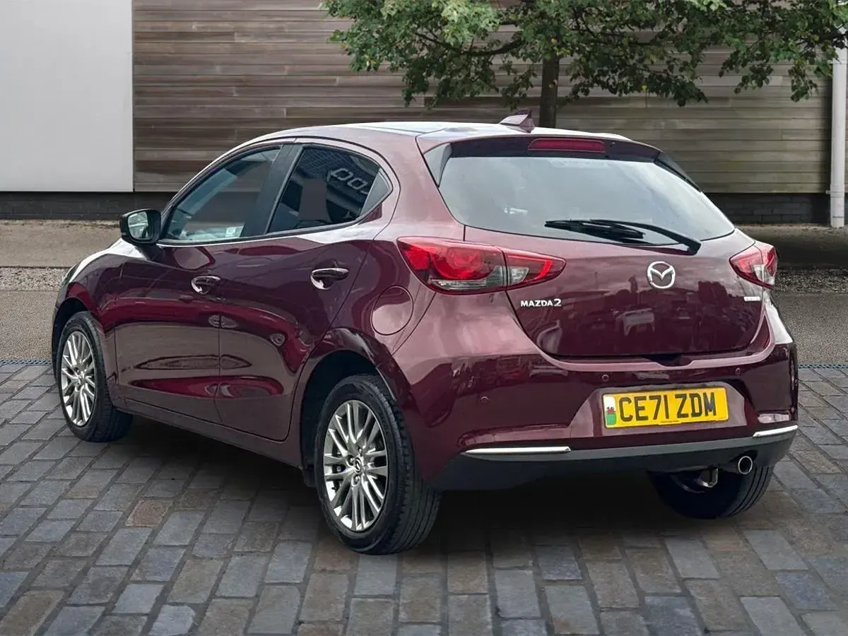 Used Mazda 2 Inclusive 90 HP (66 kW) 2021 Red Hatchback
