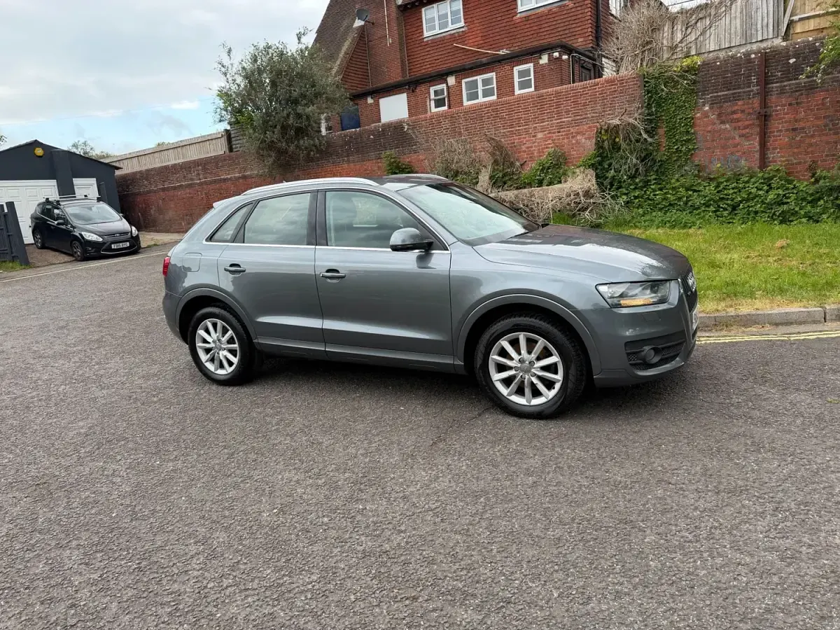 Używany Audi Q3 170 KM (125 kW) 2013 Szary SUV
