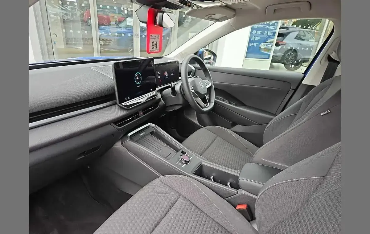 New VW T-Roc Life 116 HP (85 kW) 2026 Blue SUV