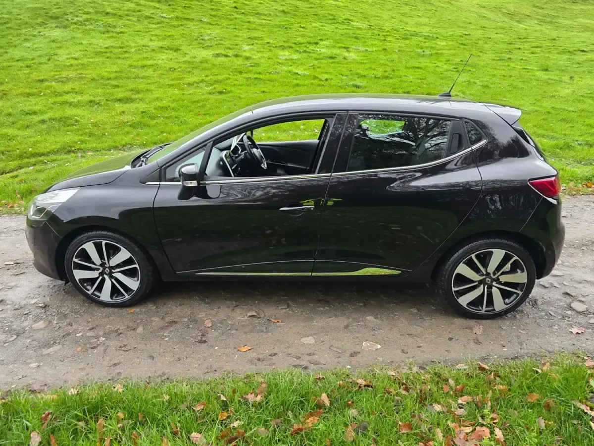 Gebraucht Renault Clio IV Dynamique 90 PS (66 kW) 2014 Schwarz Kleinwagen