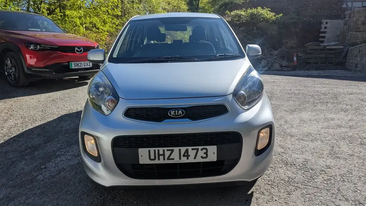 Used Kia Picanto 84 HP (61 kW) 2016 Silver Hatchback