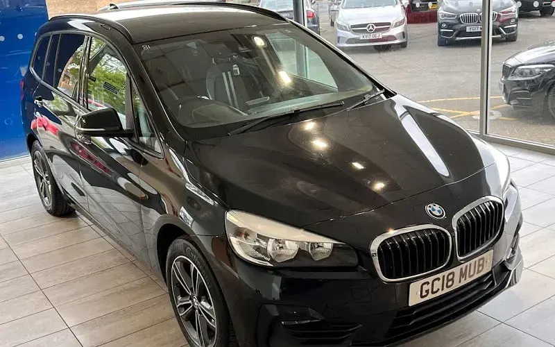 Begagnad BMW 218 Sport Line 150 HK (110 kW) 2021 Kombi