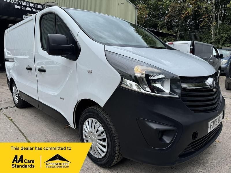 White Used 2016 Vauxhall Vivaro Van | £6,495 (Fair price) - Image 1/2
