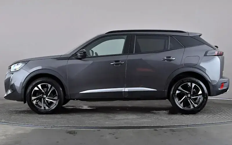 Used Peugeot 2008 Allure+ 131 HP (96 kW) 2023 Grey SUV