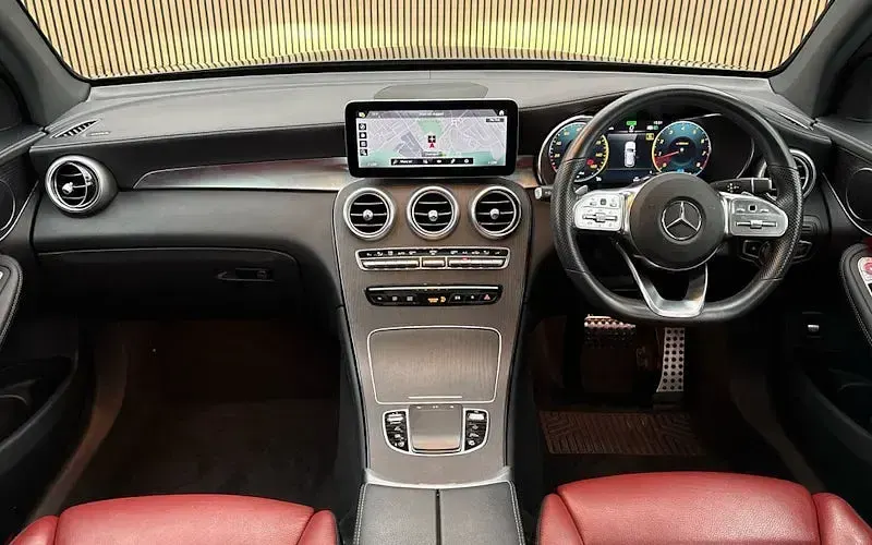 Used Mercedes GLC300 AMG Line Premium Plus 258 HP (189 kW) 2022 Black SUV