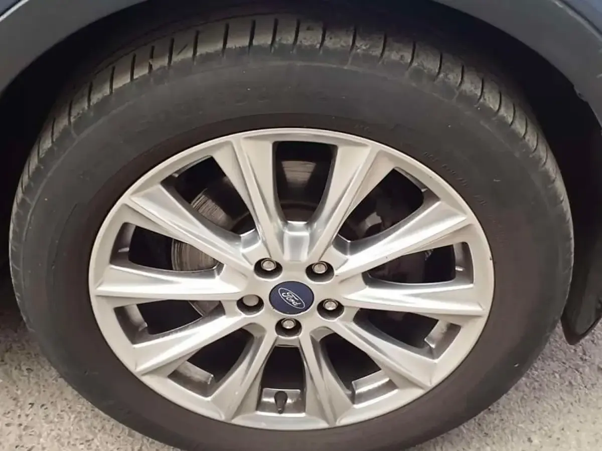 Used Ford Kuga Titanium 150 HP (110 kW) 2019 Blue SUV